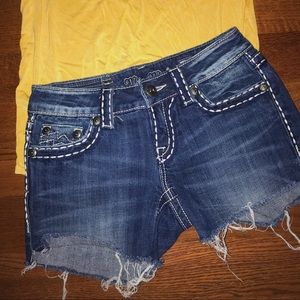 Miss Me jean shorts size 26